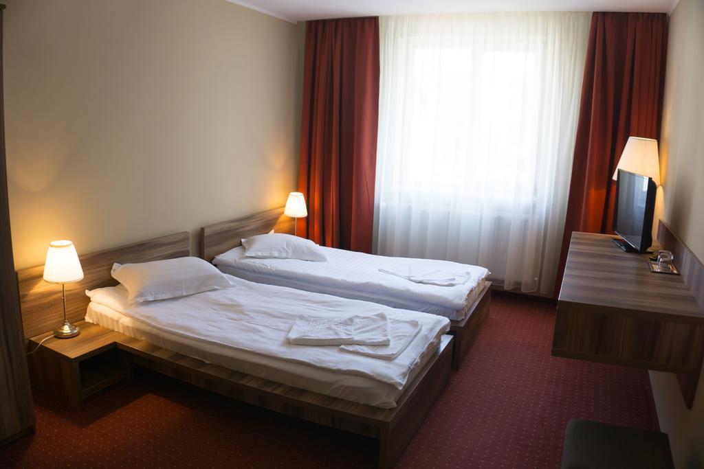 Hotel Merkur Miercurea Ciuc Dış mekan fotoğraf