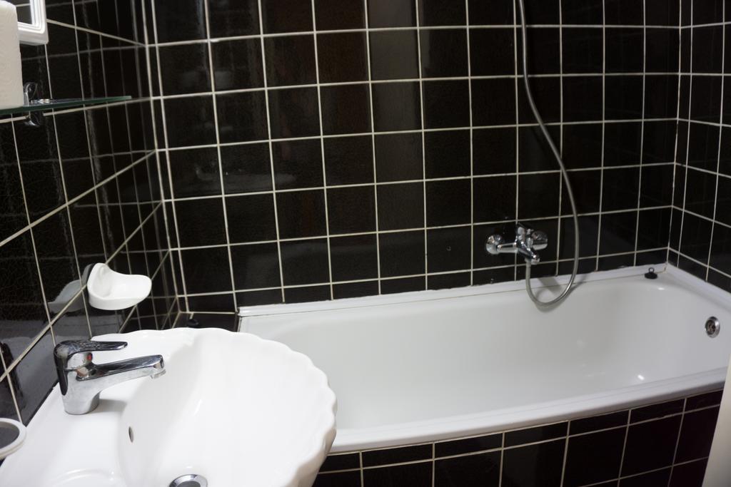 Hotel Merkur Miercurea Ciuc Dış mekan fotoğraf